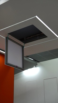 Люк под натяжной потолок Хаммер Парус 300*300